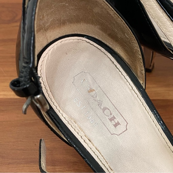 COACH Hellena Black Soft Patent Leather T-strap Kitten Heels Sandals Size 7.5B - Picture 13 of 16